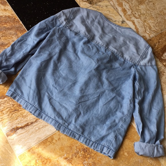 Lou & Grey Zipper-front Casual 2-tone denim jacket - Picture 5 of 8